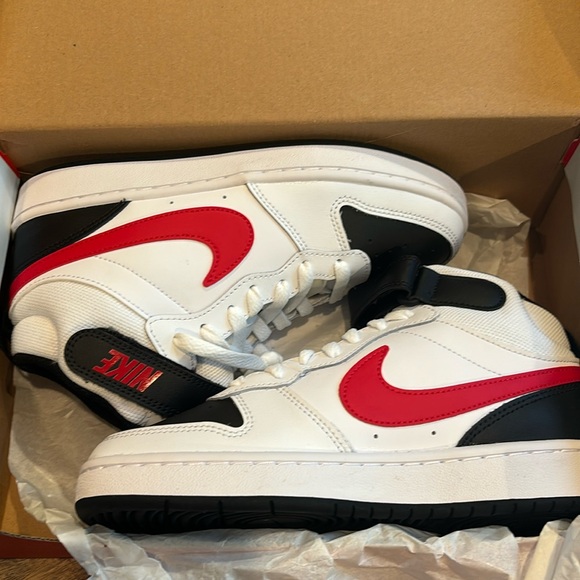Nike Court Borough Mid 2 (GS). Size 6. - Picture 1 of 6